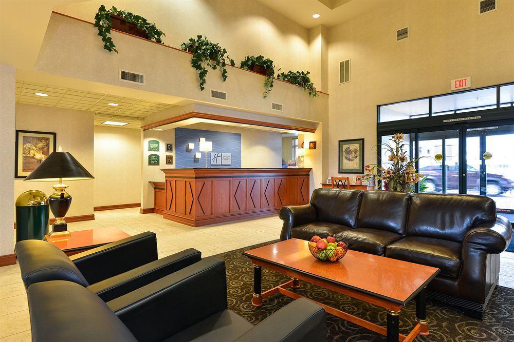 Holiday Inn Express Portland West/Hillsboro By Ihg Exterior photo