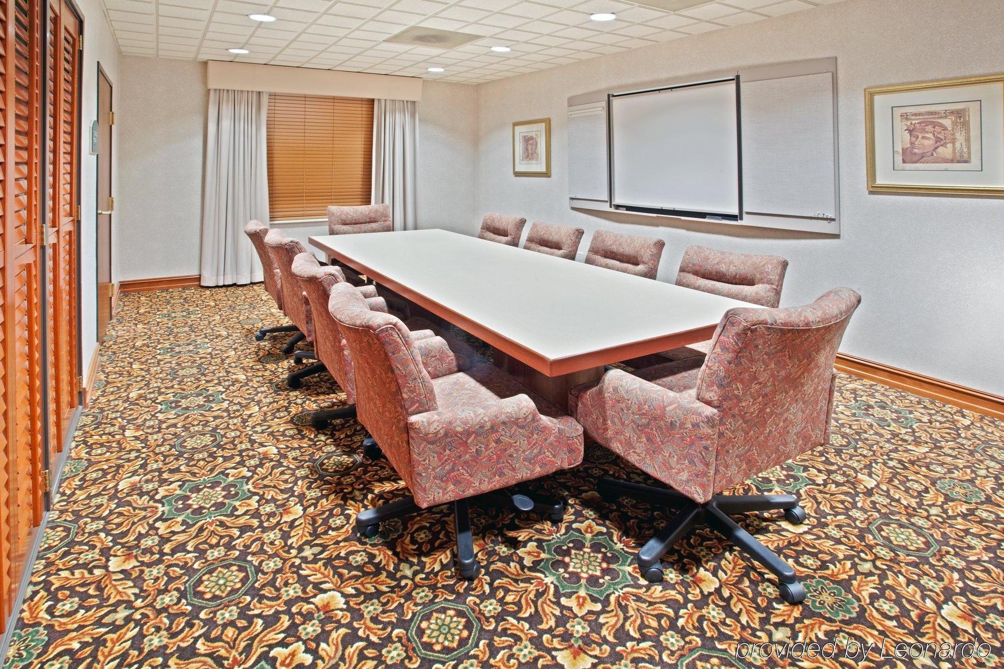Holiday Inn Express Portland West/Hillsboro By Ihg Exterior photo