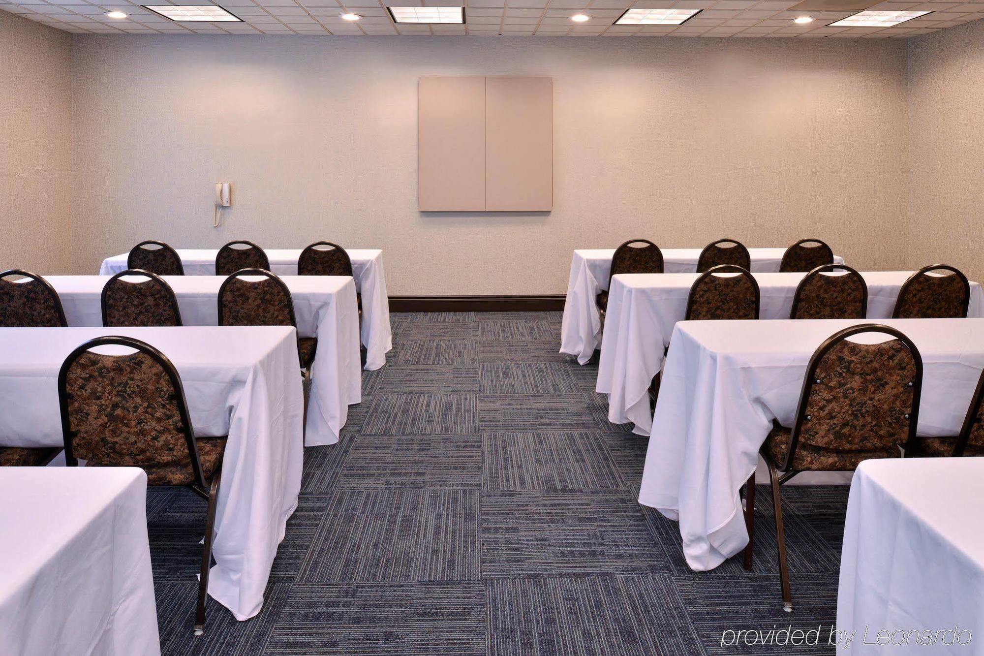 Holiday Inn Express Portland West/Hillsboro By Ihg Exterior photo