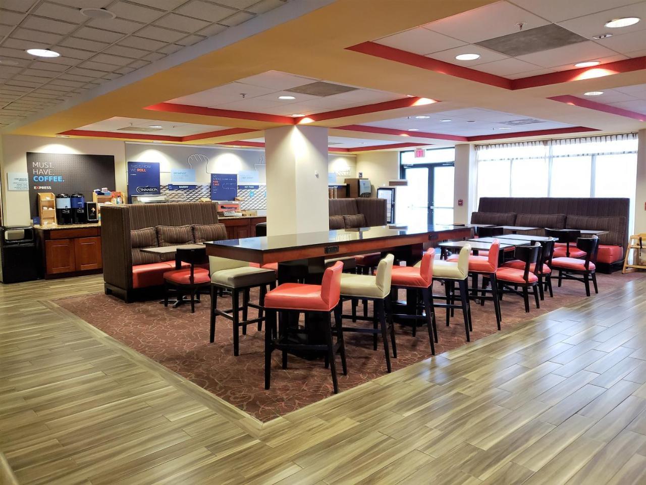 Holiday Inn Express Portland West/Hillsboro By Ihg Exterior photo