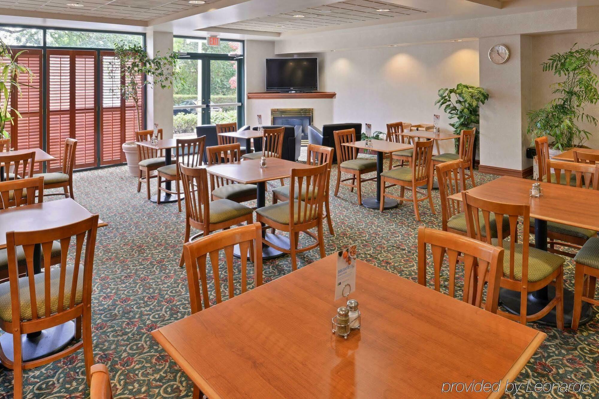 Holiday Inn Express Portland West/Hillsboro By Ihg Exterior photo